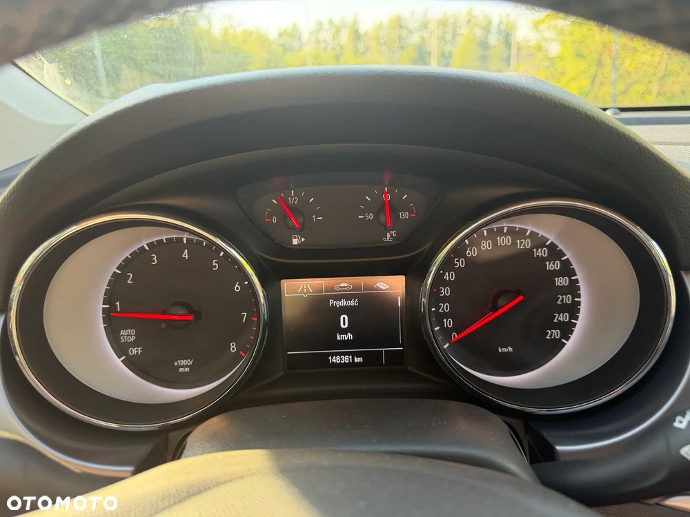 Opel Astra 1.2 T Edition S&S - 24
