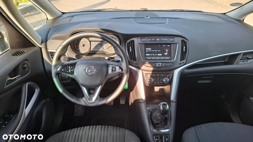 Opel Zafira - 12