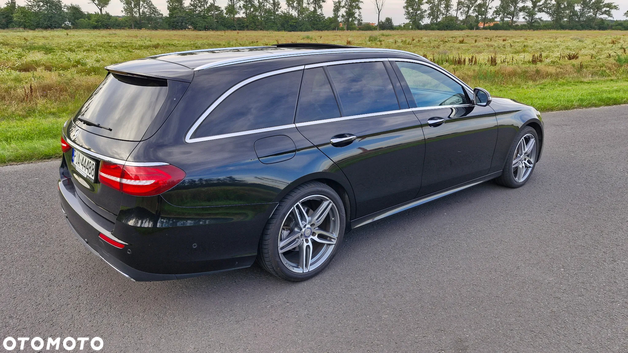 Mercedes-Benz Klasa E 220 d T 9G-TRONIC AMG Line - 6