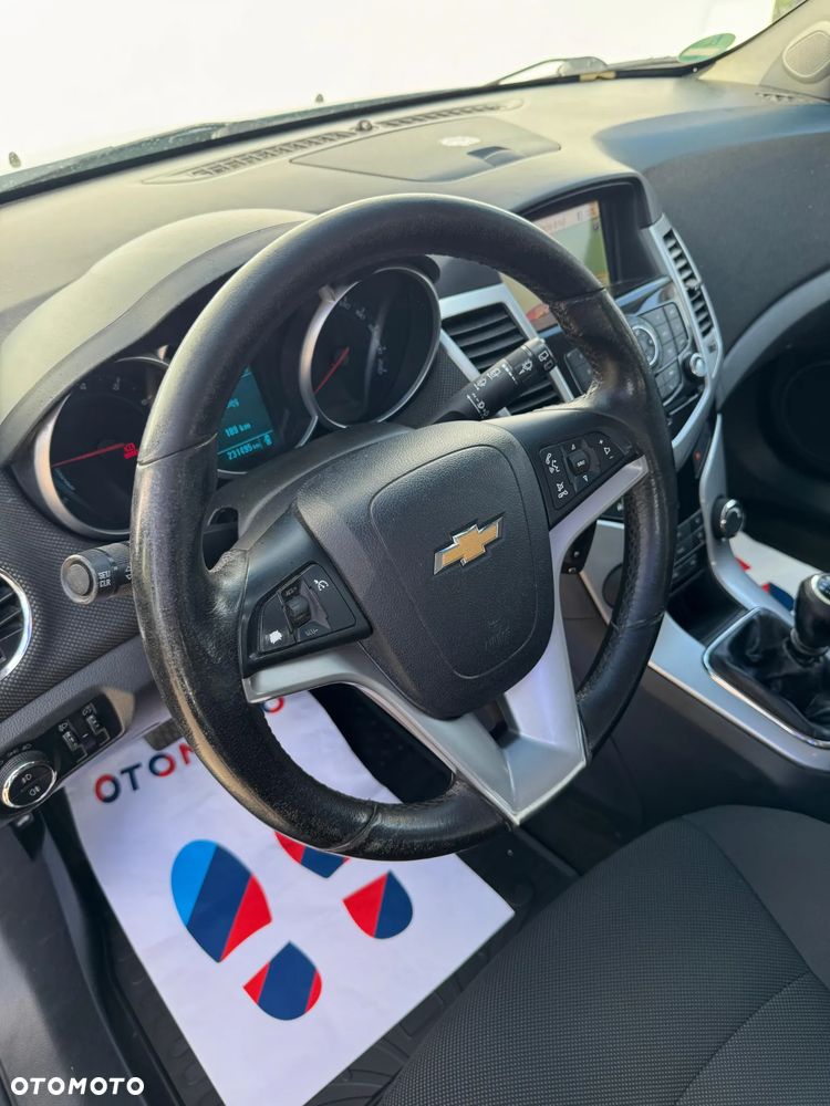 Chevrolet Cruze - 15
