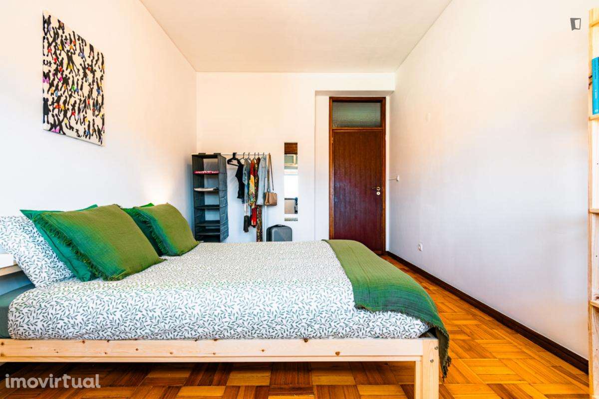 Quarto - localizado em Ramalde Porto - Grande imagem: 3/15