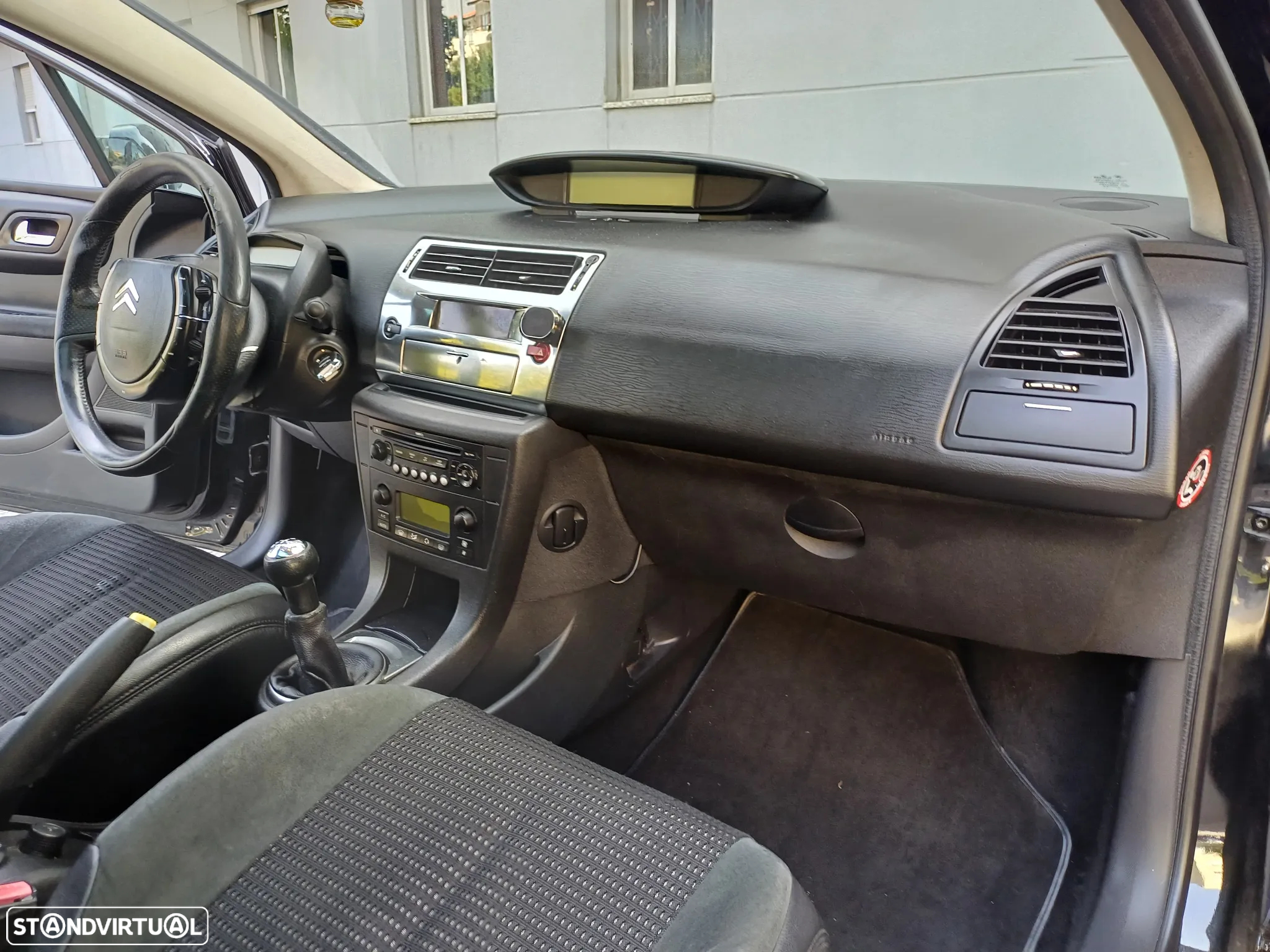 Citroën C4 Coupé 1.6 HDi 110 VTR - 34
