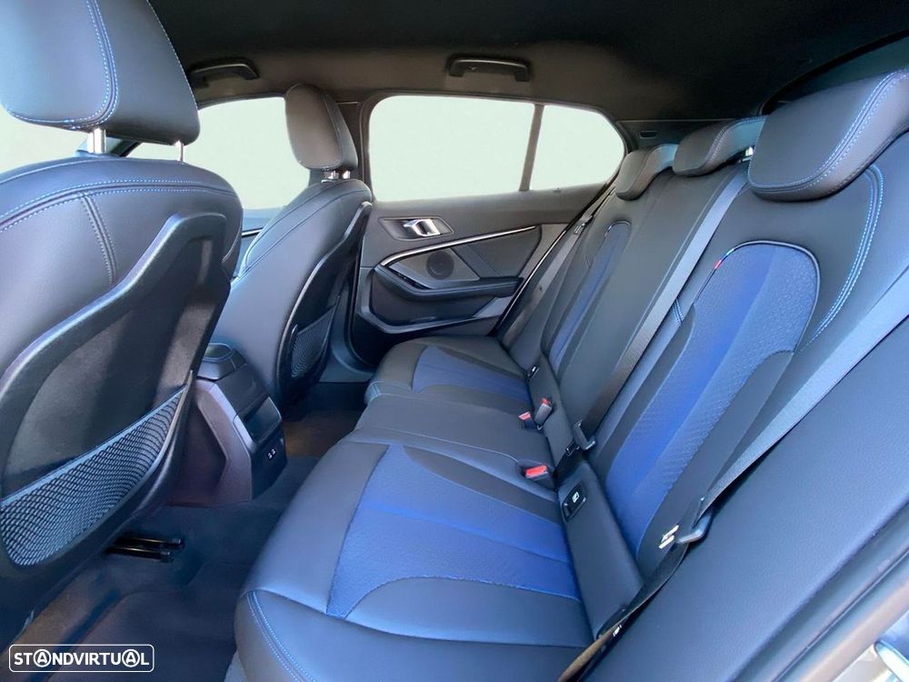 BMW 116 d Pack Desportivo M - 9
