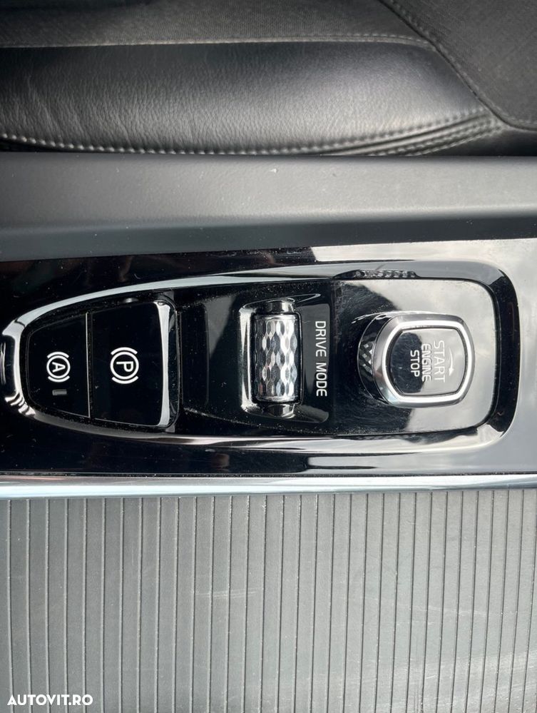 Volvo XC 60 D4 Momentum - 16