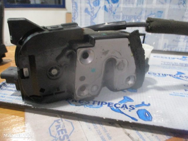 Fecho 4051721403 RENAULT TWINGO 3 FASE 1 2014 1.0I 71CV 5P AZUL BEBE FESQ 4 PINOS - 3