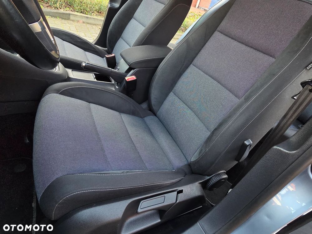 Volkswagen Golf 1.2 TSI BlueMotion Technology Style - 27