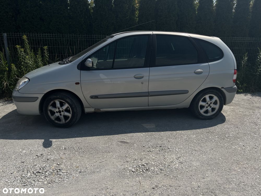 Renault Scenic - 2