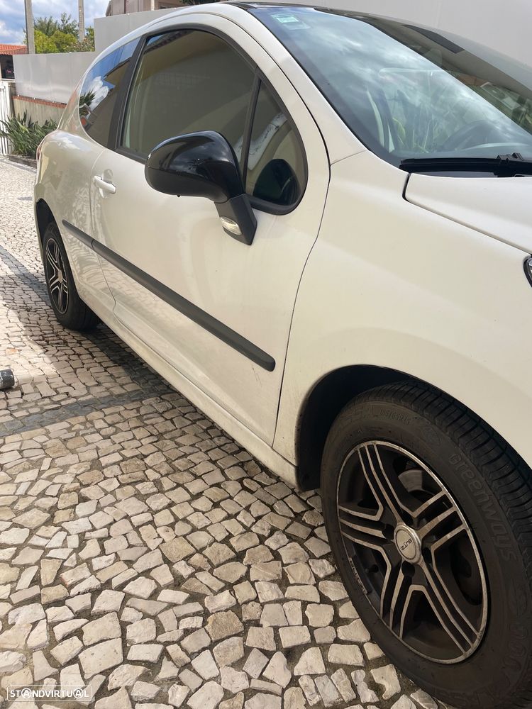 Peugeot 207 1.4 HDi Urban - 3
