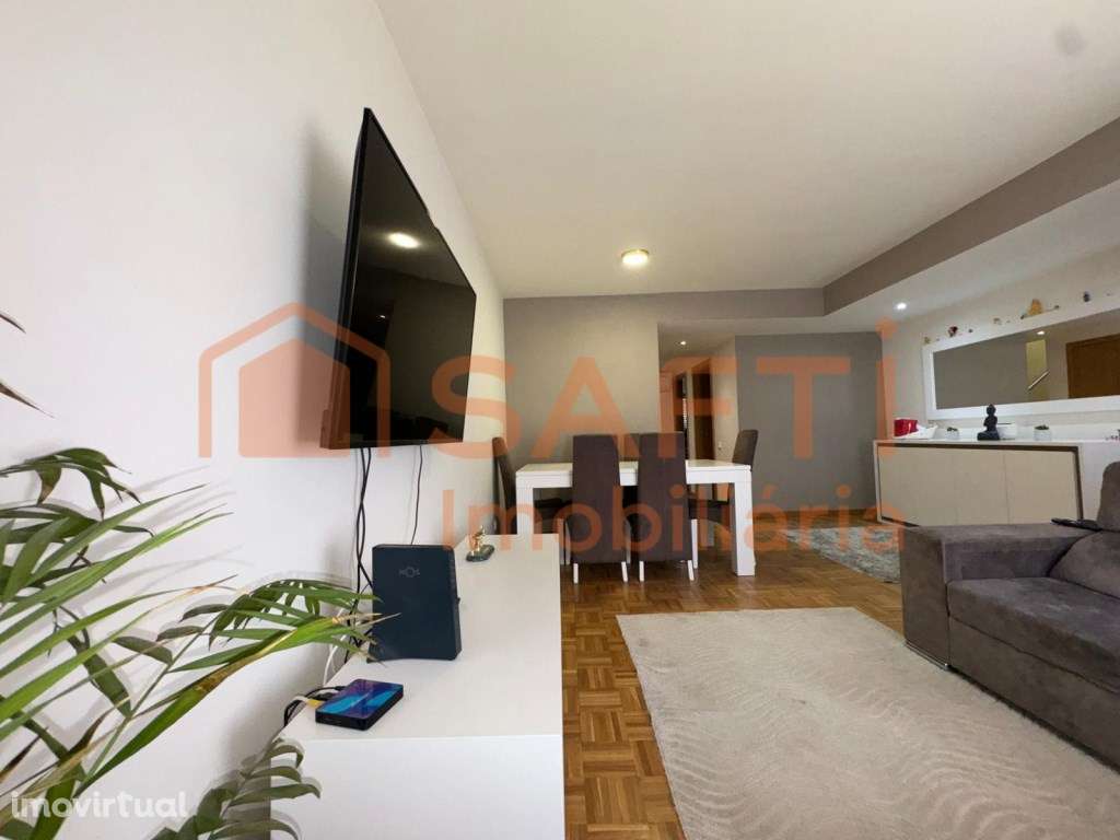 Moradia T4 em banda - Grande imagem: 2/18