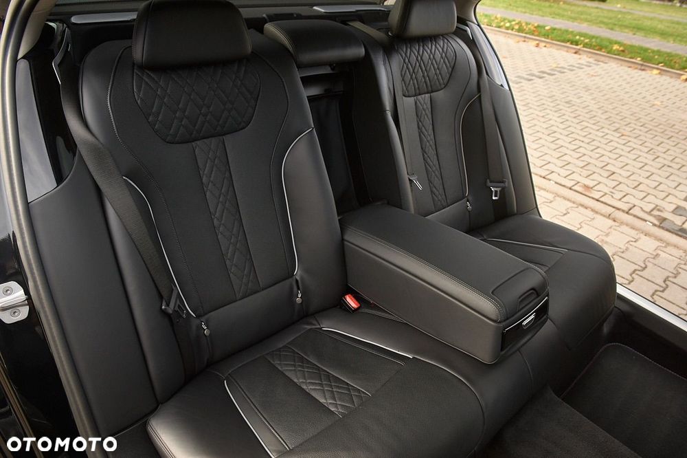 BMW-ALPINA B7 Biturbo - 22