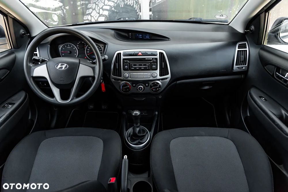 Hyundai i20 1.2 Trend - 26