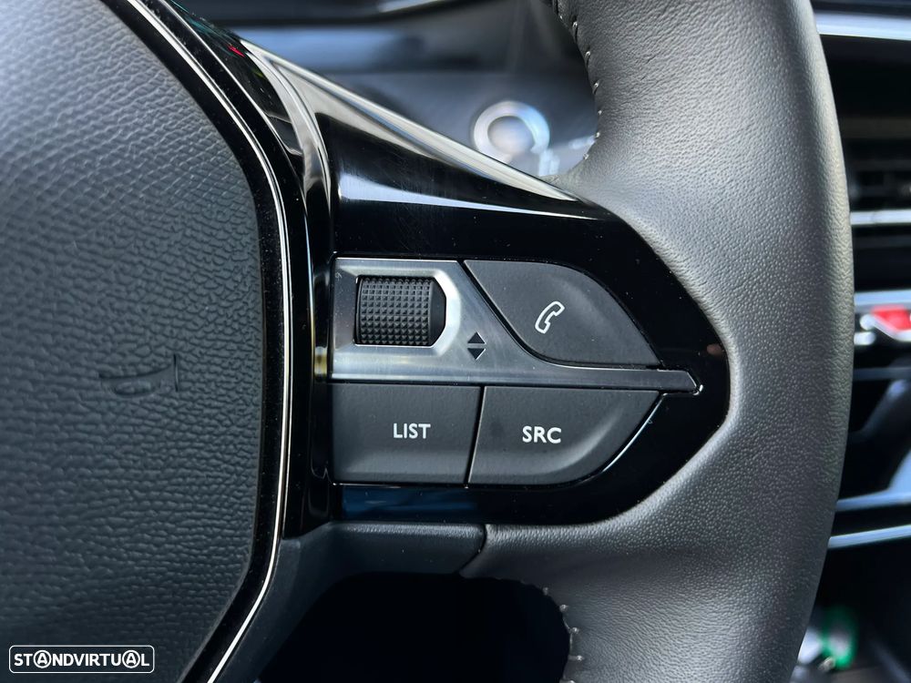 Peugeot e-2008 50 kWh Allure - 15