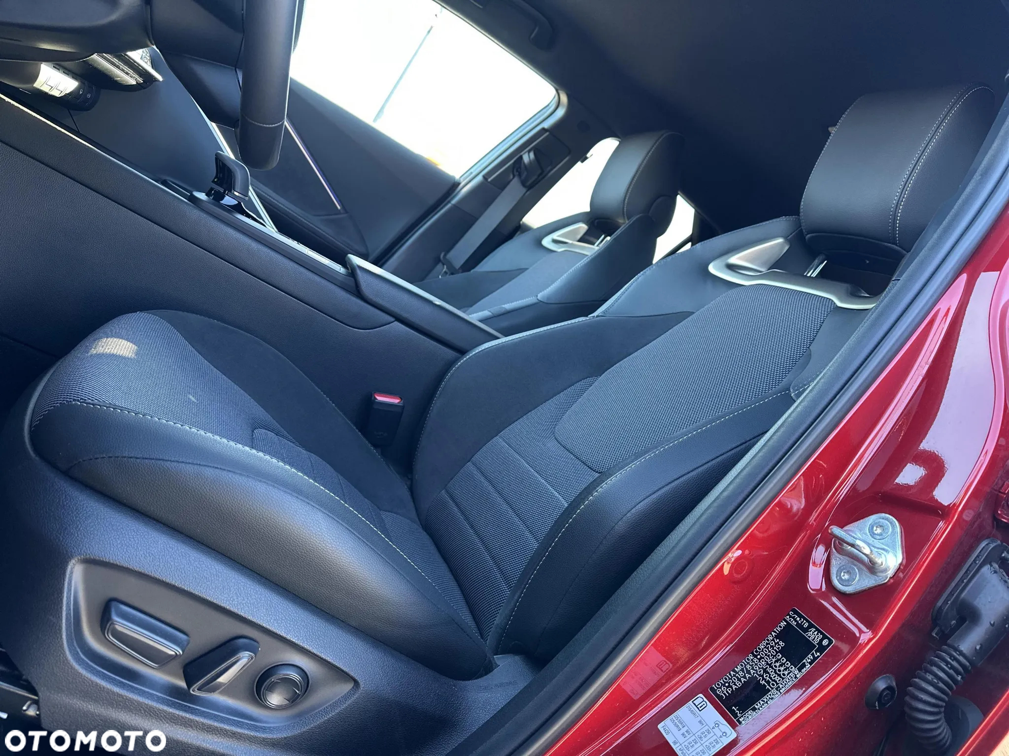 Toyota C-HR 2.0 Hybrid Dynamic Force Executive - 21