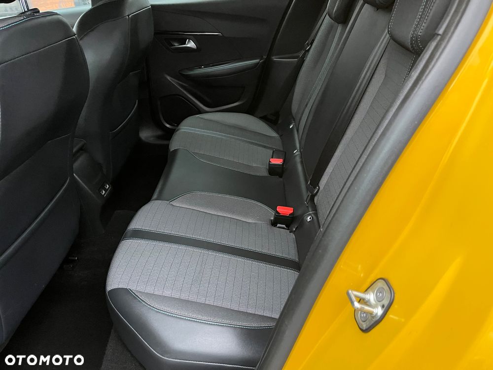 Peugeot 208 PureTech 100 Allure - 12