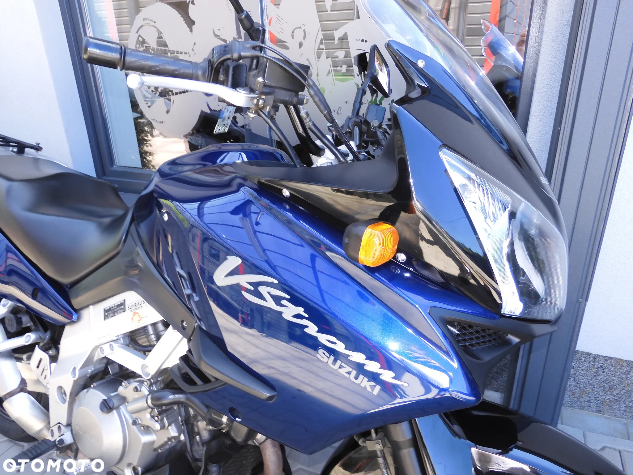 Suzuki DL - 6