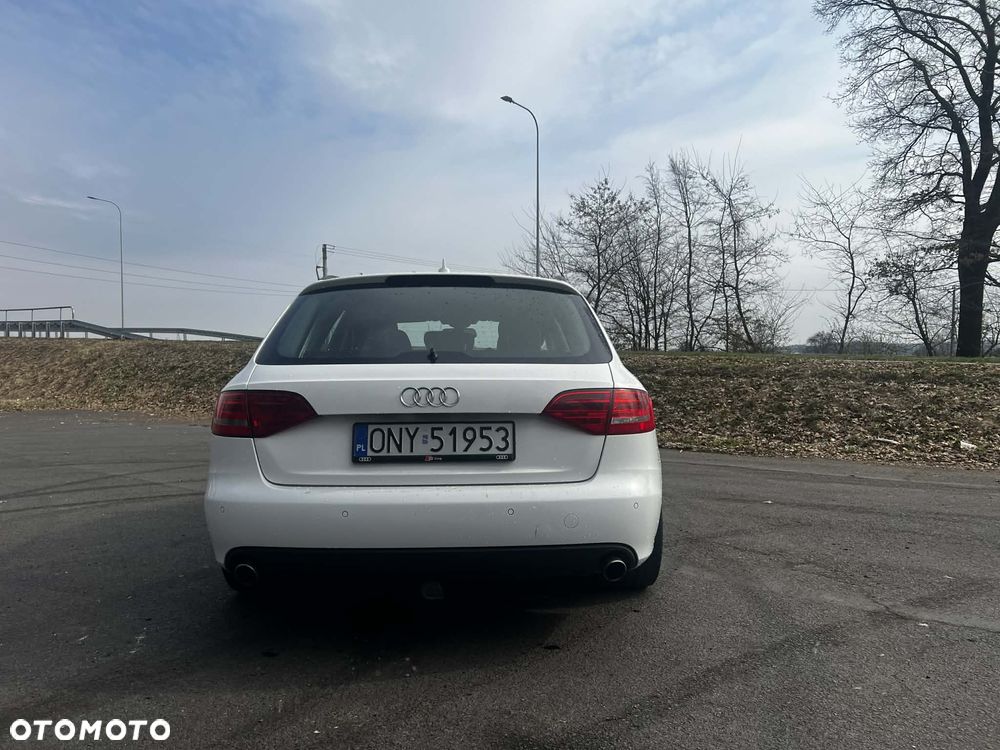Audi A4 Avant 2.7 TDI DPF Attraction - 4