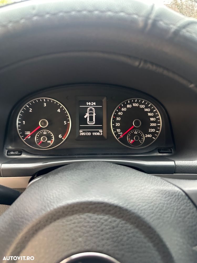 Volkswagen Touran - 8