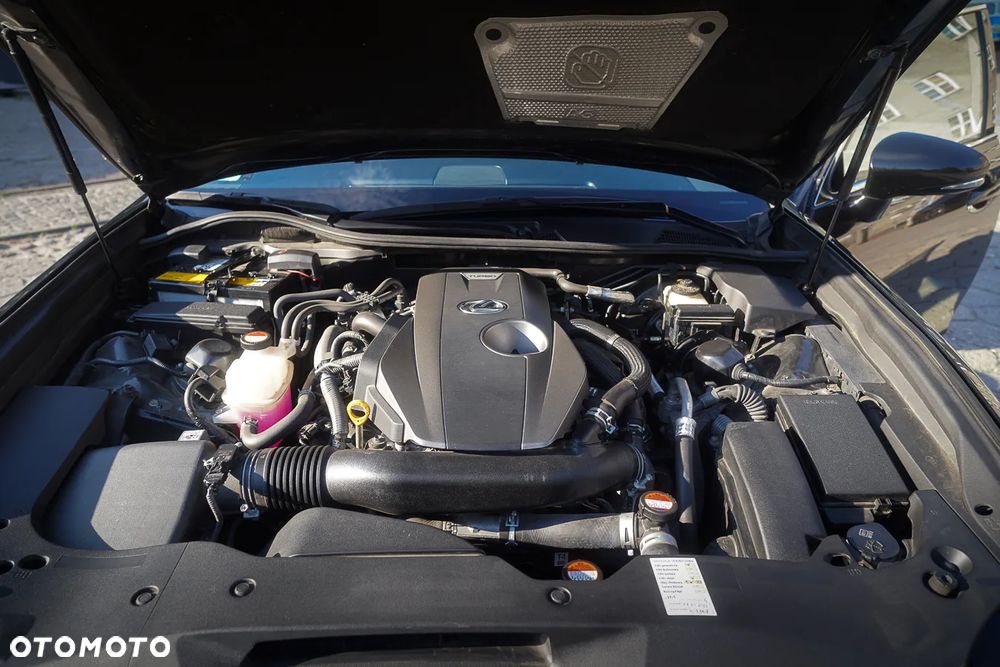 Lexus GS 200t / 300 F Sport - 11