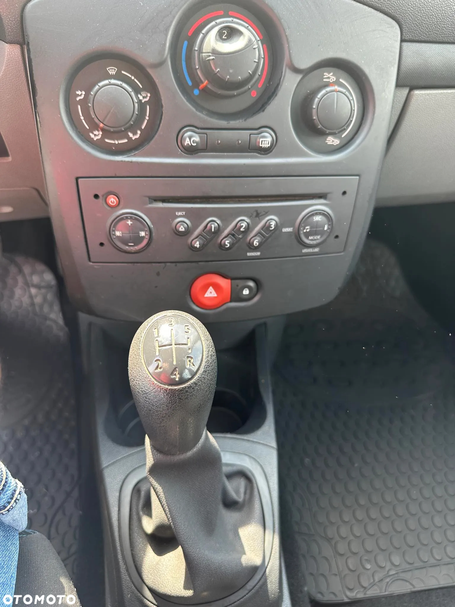 Renault Clio 1.2 16V Authentique - 12