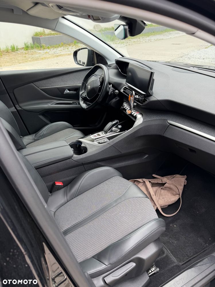 Peugeot 3008 1.6 PureTech GT Pack S&S EAT8 - 17