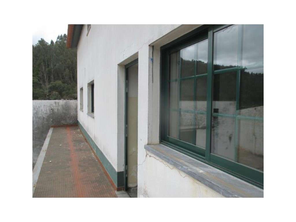 Armazém em Pussos São Pedro - Grande imagem: 2/13