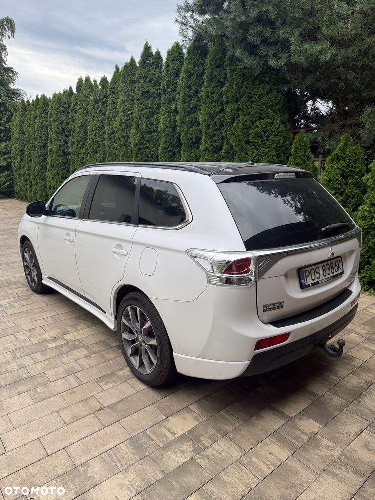 Mitsubishi Outlander 2.2 DID Intense - 3