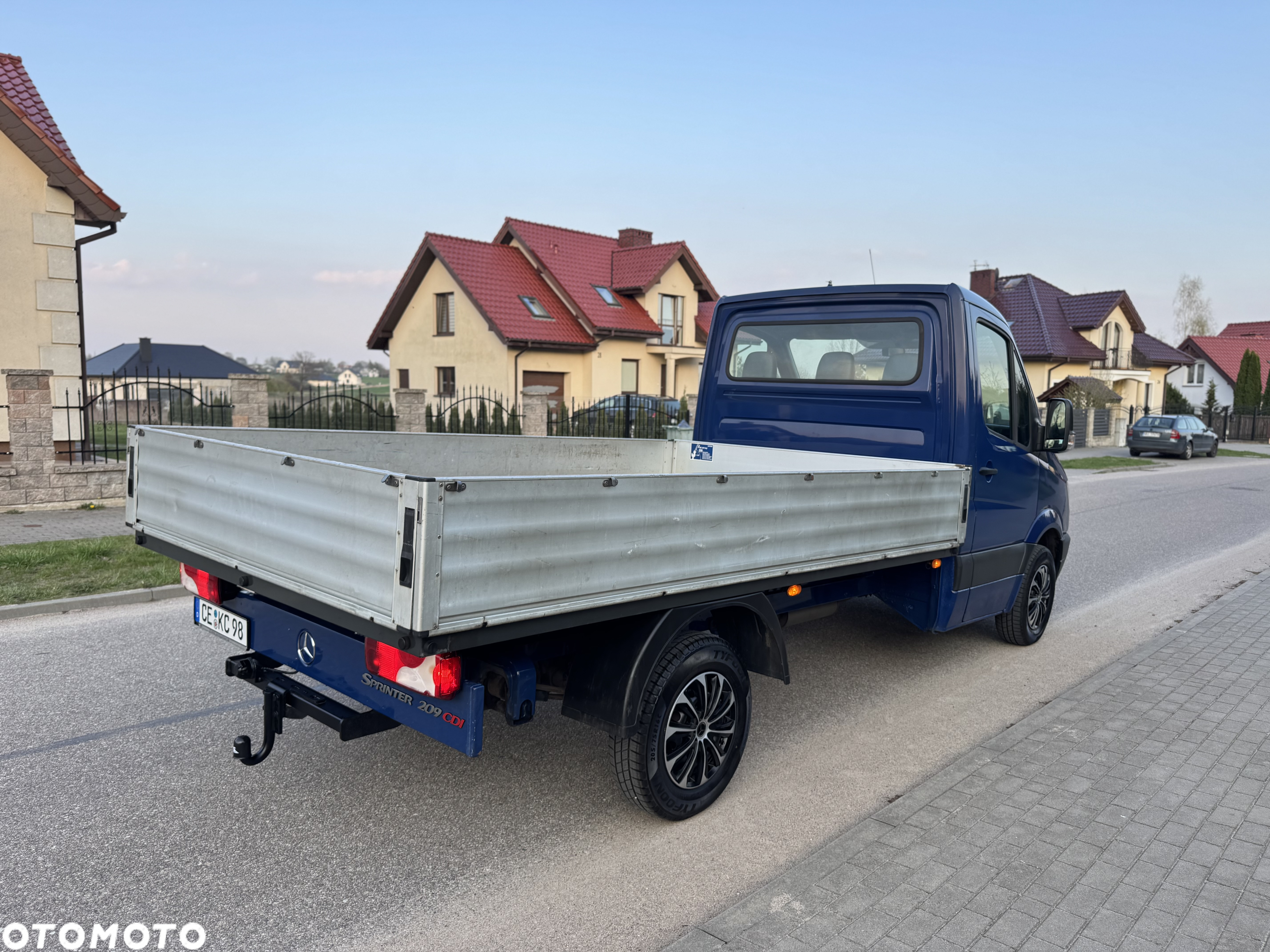 Mercedes-Benz Sprinter - 4