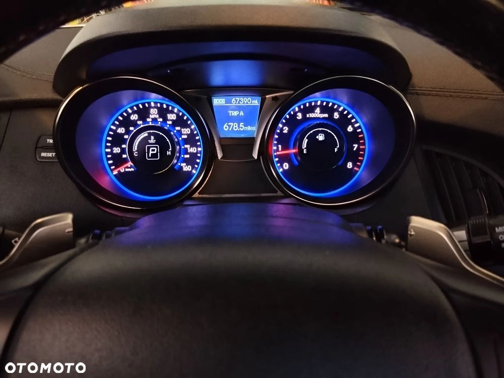 Hyundai Genesis Coupe 2.0 TCI Premium - 23