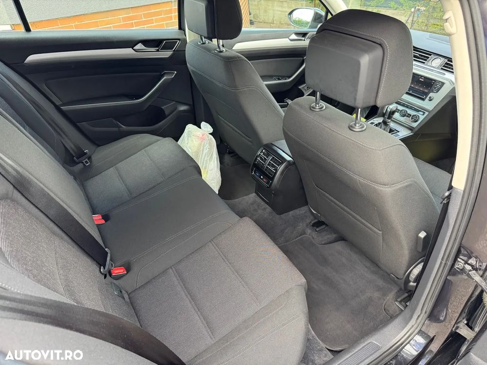 Volkswagen Passat Variant 1.6 TDI (BlueMotion Technology) DSG Comfortline - 8