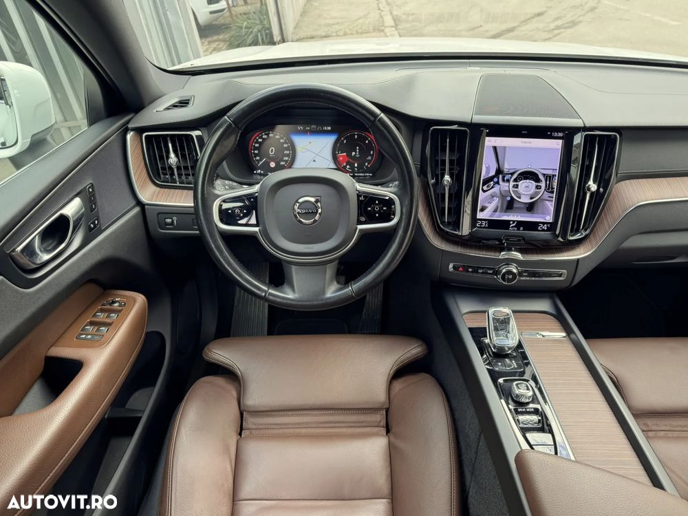 Volvo XC 60 B4 MHEV AT8 AWD Inscription - 16