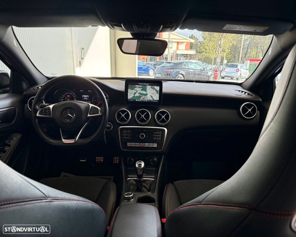 Mercedes-Benz A 180 d AMG Line - 24