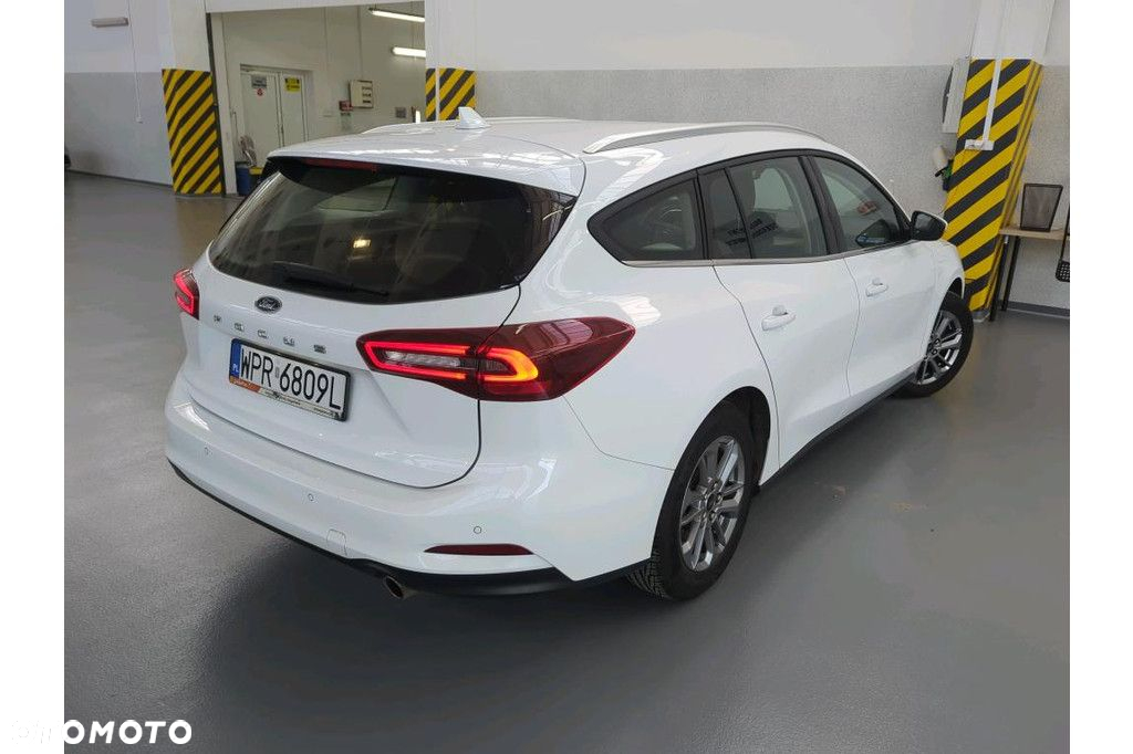 Ford Focus 1.0 EcoBoost Titanium - 3