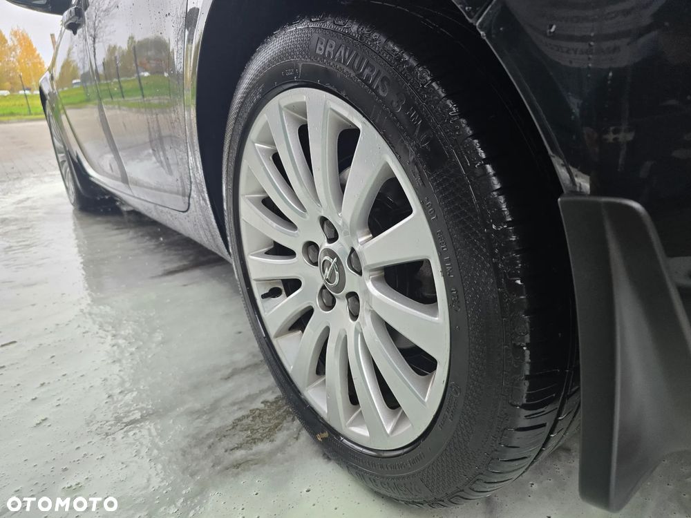 Opel Insignia - 24