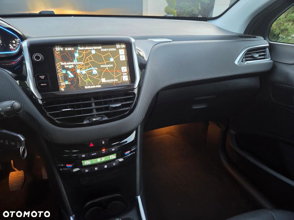 Peugeot 2008 1.6 VTi Allure - 19