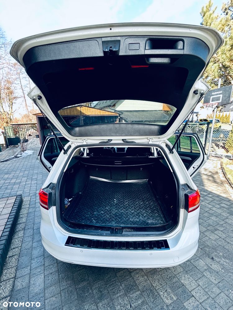 Volkswagen Passat 2.0 TDI SCR Highline - 18