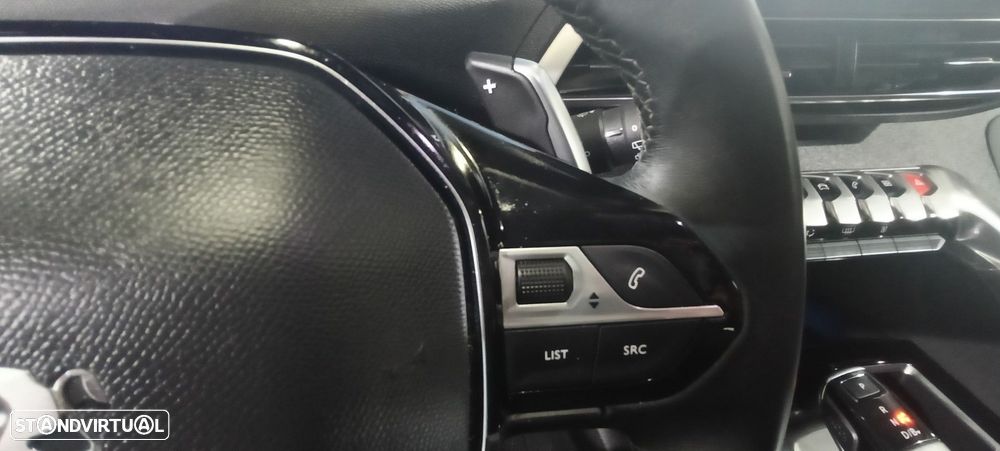 Peugeot 3008 1.6 Hybrid Allure Pack e-EAT8 - 31