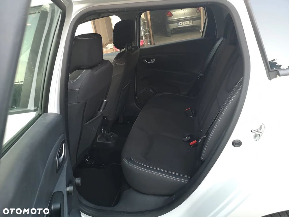 Renault Clio 1.5 dCi Alize - 23