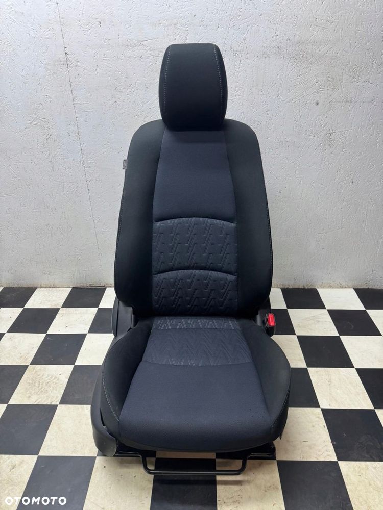 fotel prawy pasażera grzany mazda 2 dj iii 2015-2023 grzany poduszka