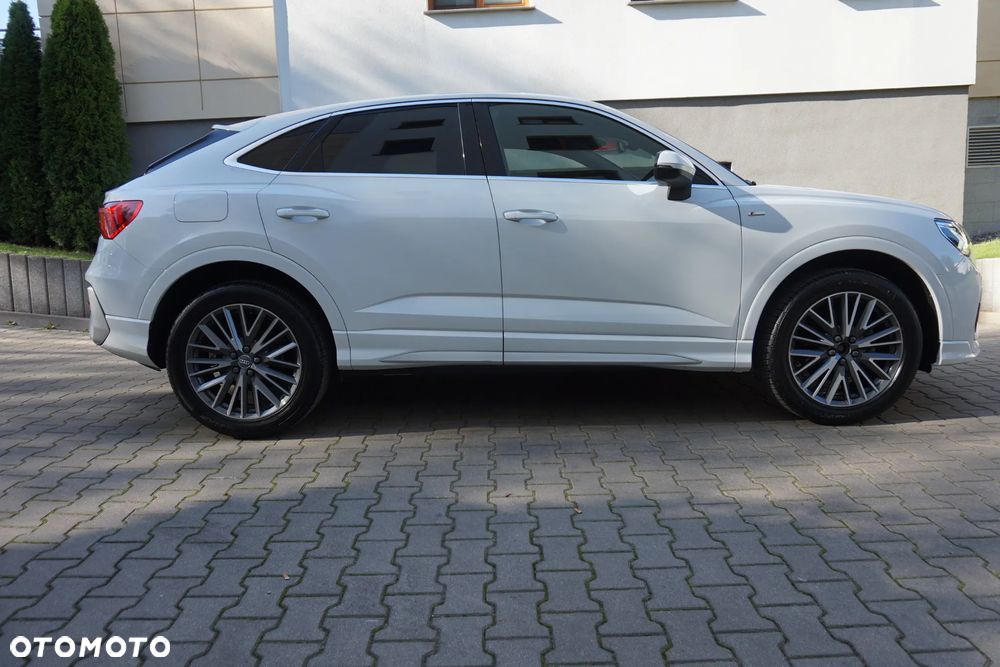 Audi Q3 Sportback 35 TFSI S tronic S line - 2