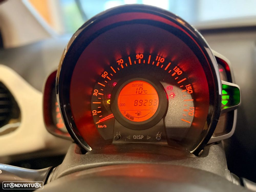 Toyota Aygo x-wave - 22