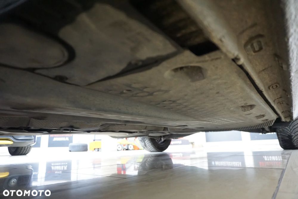 Volkswagen Golf 1.6 TDI DPF DSG Comfortline - 17