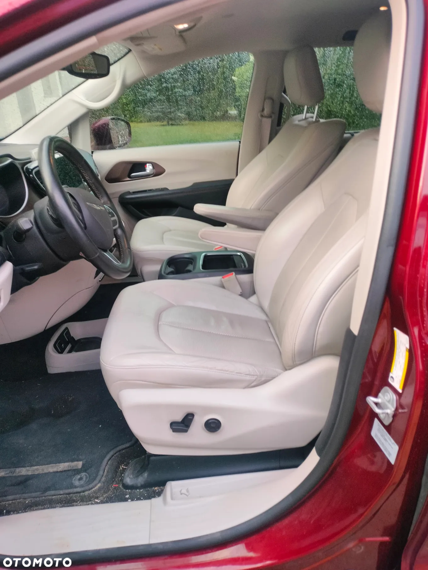 Chrysler Pacifica - 9