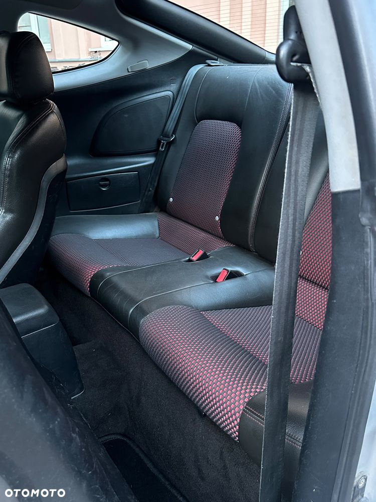 Hyundai Coupe 2.0 GLS - 12