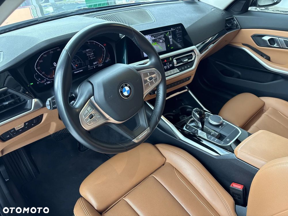 BMW Seria 3 320i - 11