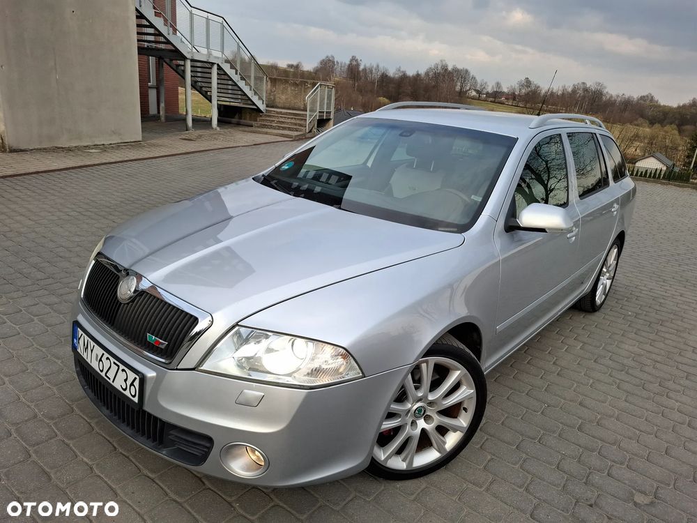 Skoda Octavia 2.0 TDI CR DPF RS - 9