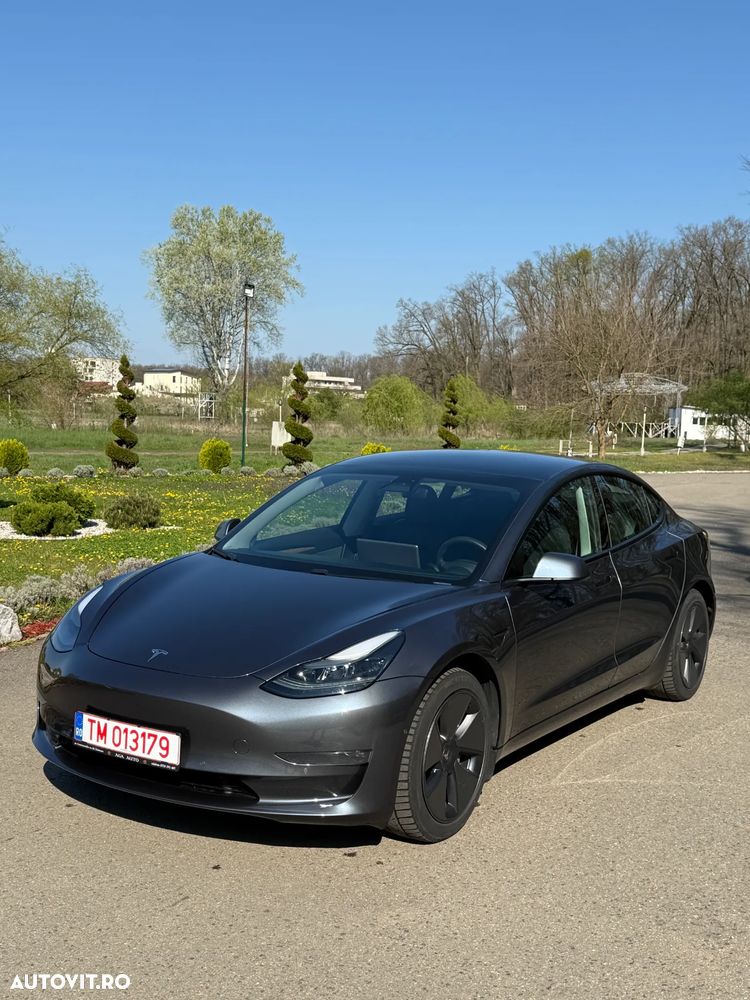 Tesla Model 3 Langstreckenbatterie Allradantrieb Dual Motor - 2