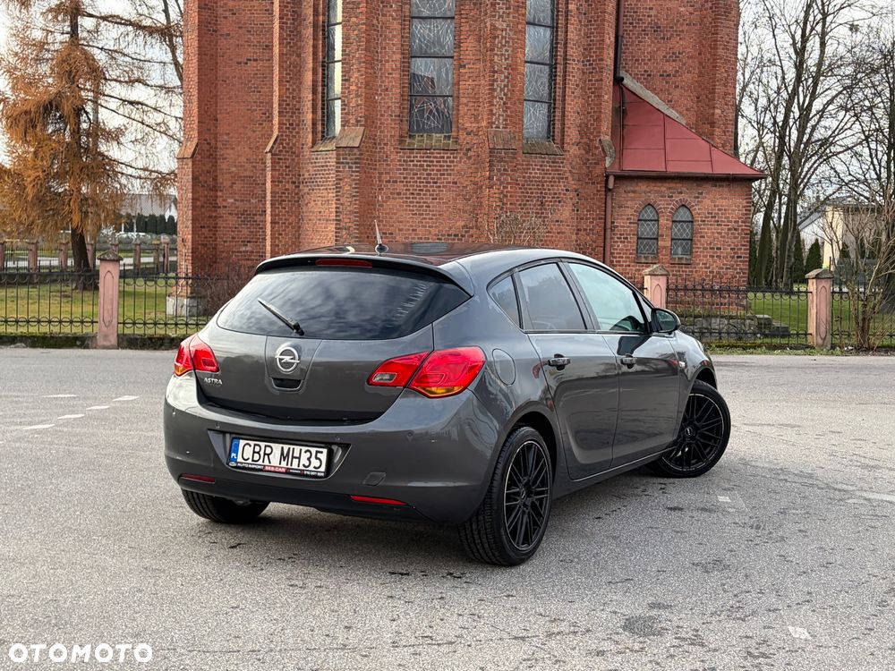 Opel Astra 1.6 Design Edition - 6