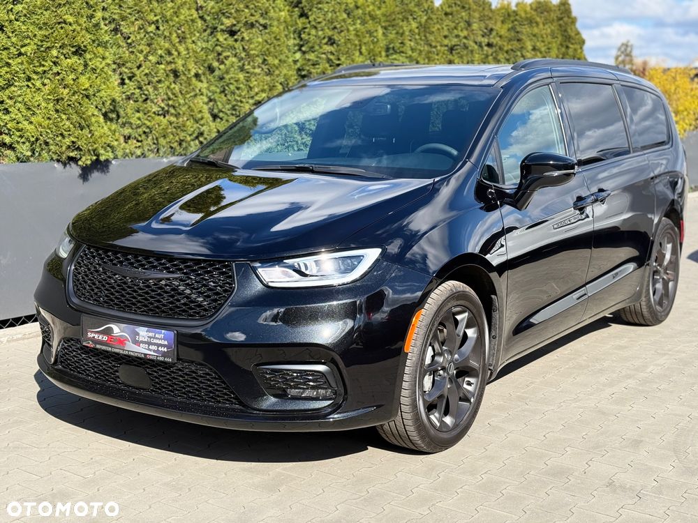 Chrysler Pacifica - 5