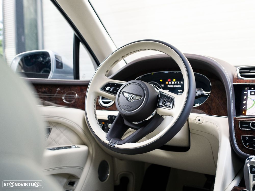 Bentley Bentayga EWB V8 Azure - 46