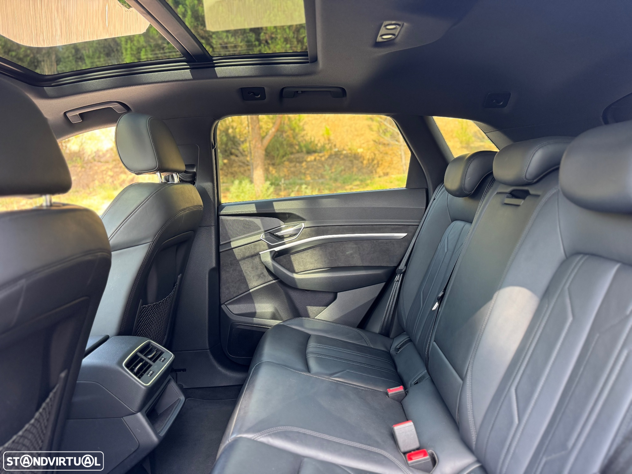 Audi e-tron 55 quattro - 10